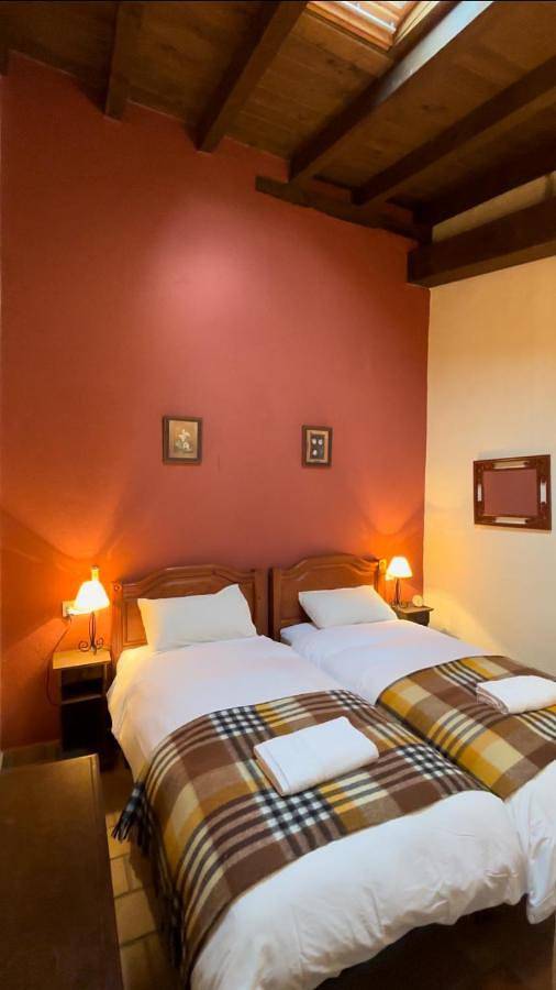 Casa Rural Los Cuartos de Gredos in Santa María de los Caballeros, Provincia de Ávila