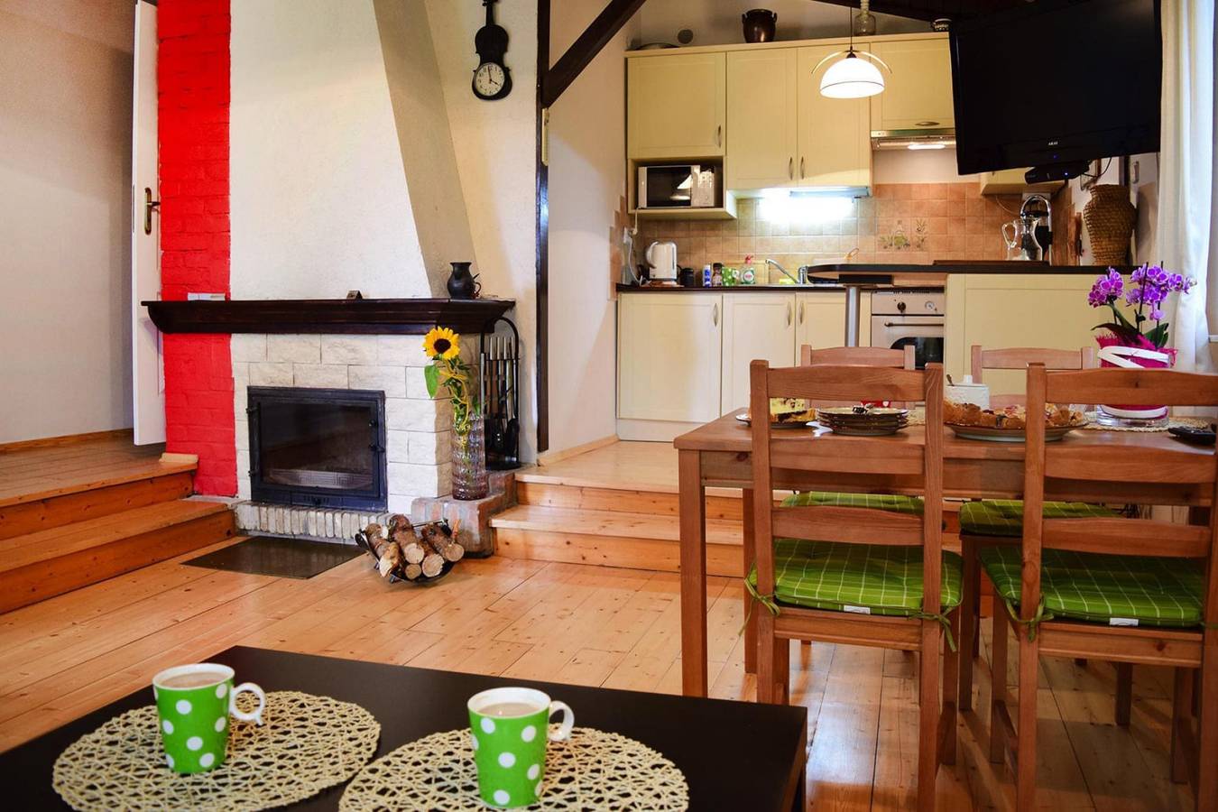 Domek wakacyjny nad jeziorem, prywatny ogród in Powiat wejherowski