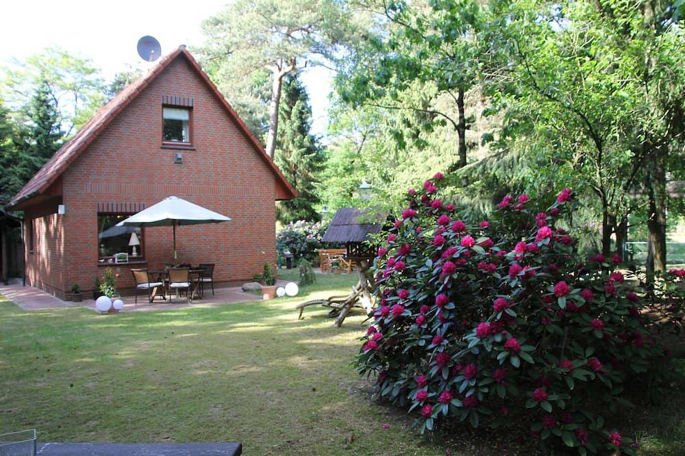 Ferienhaus am Waldesrand in Hatten, Naturpark Wildeshauser Geest