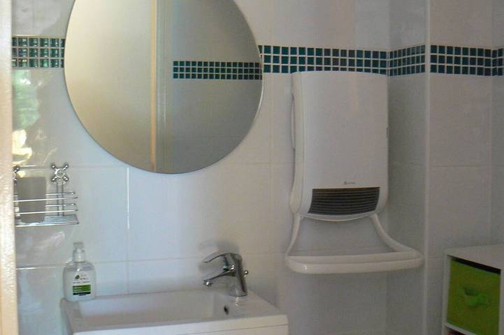 Entire apartment, Studio in a private residence with a parking close to the beach in Cap d'Agde, Agde
