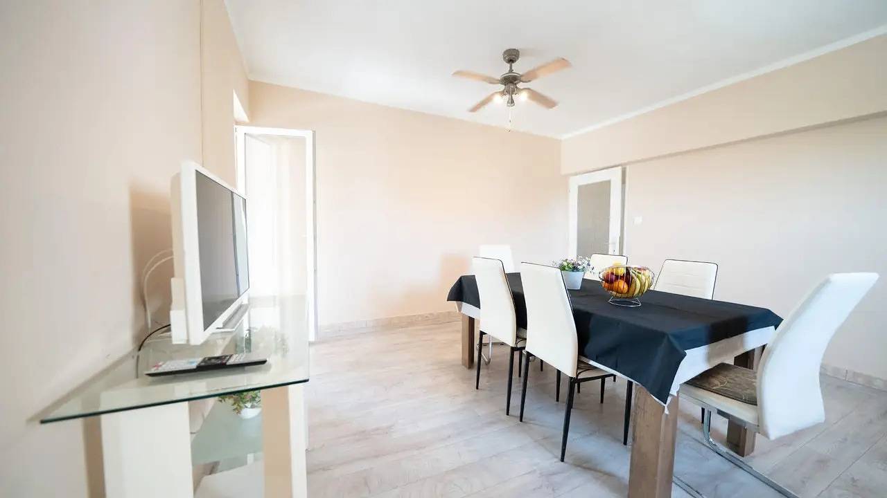 Ganze Ferienwohnung, Ferienwohnung für 8 Personen (103 m²) in Sukošan in Sukosan, Zadar