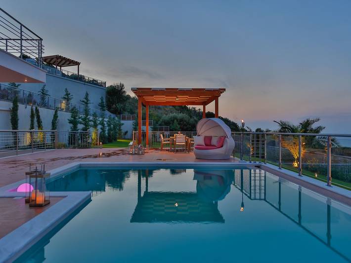 Ferienhaus für 10 Personen, mit Balkon und Terrasse sowie Garten und Pool auf Skiathos - 2