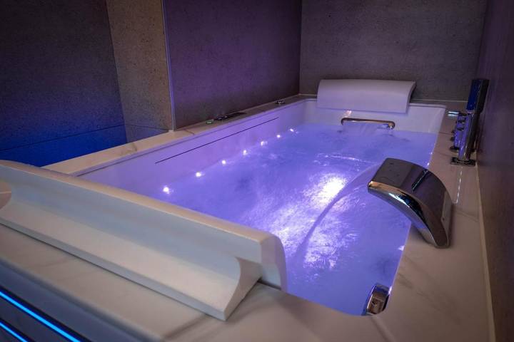 Gîte pour 2 personnes, avec vue, animaux acceptés dans Palais des Congrès Opéra - 2