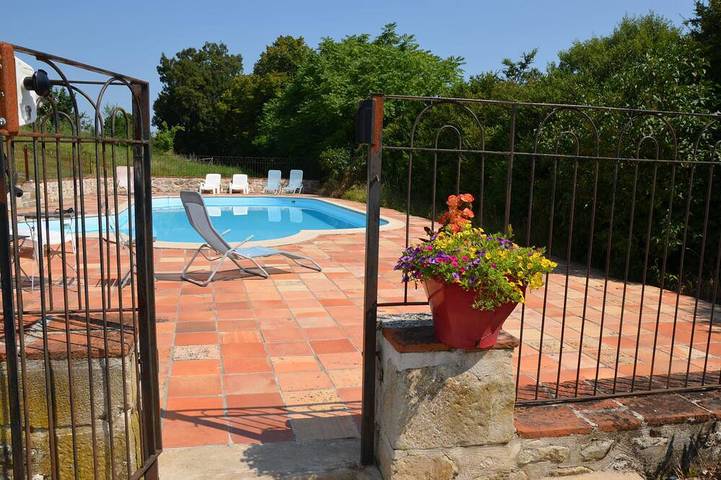 Castle for 15 people, with garden and terrace - 1