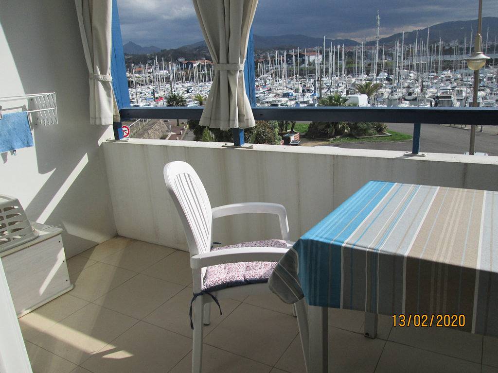 Appartement entier, T2, magnifique vue, parking, clim, plage à pied, piscine, wifi in Hendaye, Région de Bayonne