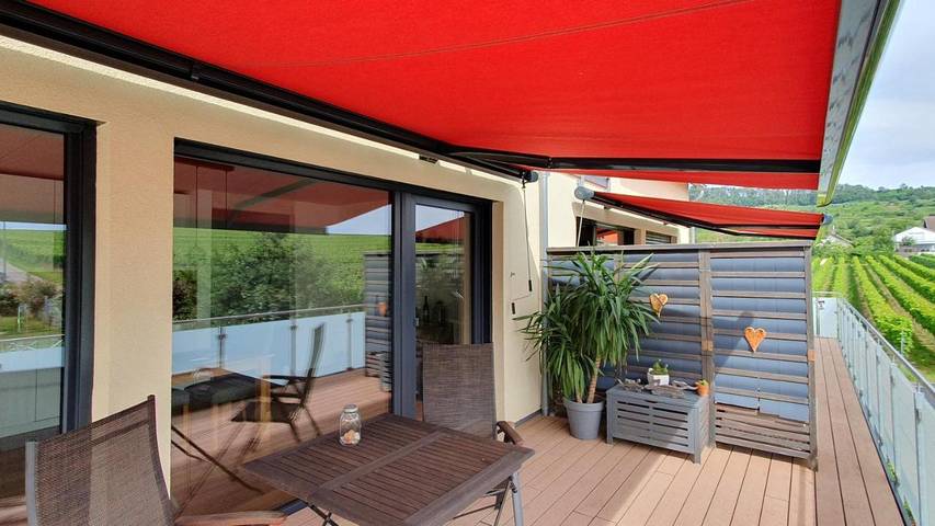 Ferienwohnung für 2 Personen, mit Balkon und Terrasse sowie Garten und Ausblick