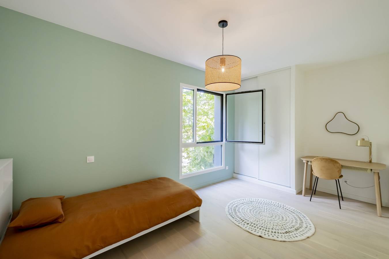 Entire apartment, Spacious 4Br with Lovely Balcony ☀️ in Caudéran (Bordeaux), Bordeaux