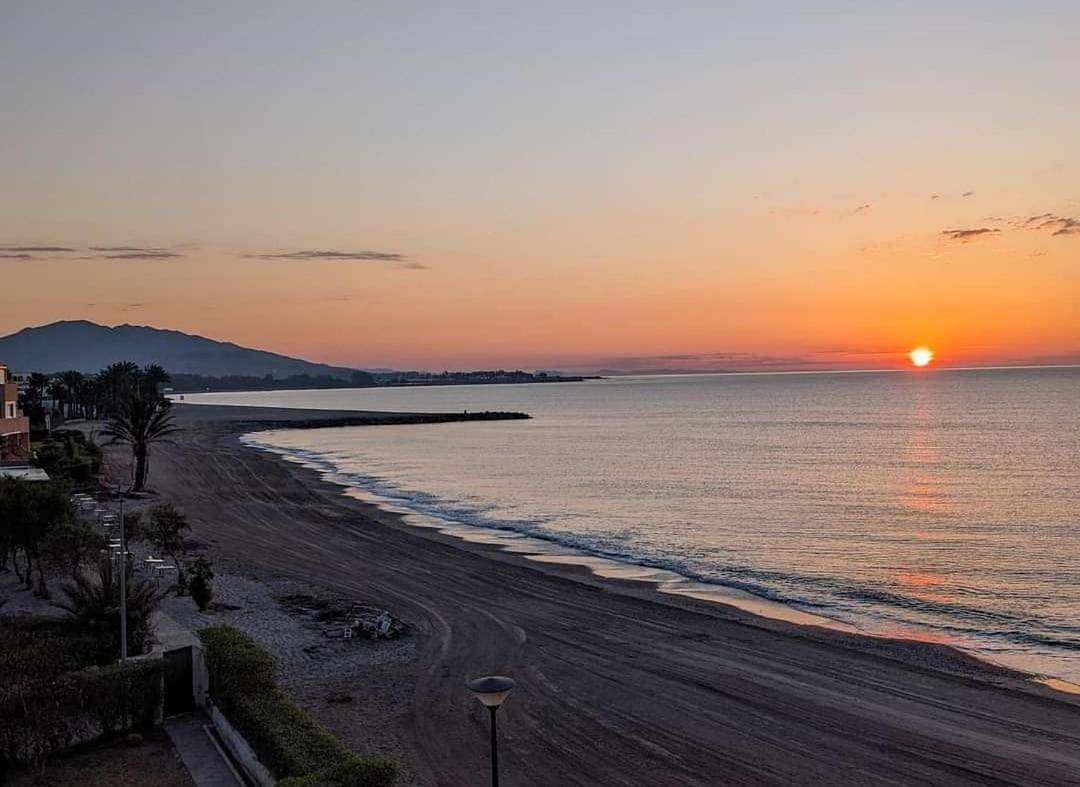 Apartamento entero, El Playazo Naturista 1ª Linea in Playas de Vera, Vera