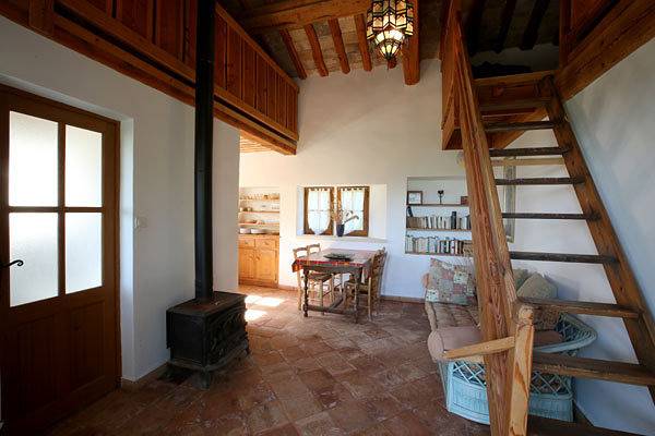 Gîte pour 6 personnes, avec terrasse ainsi que piscine et jardin dans Dentelles de Montmirail - 4