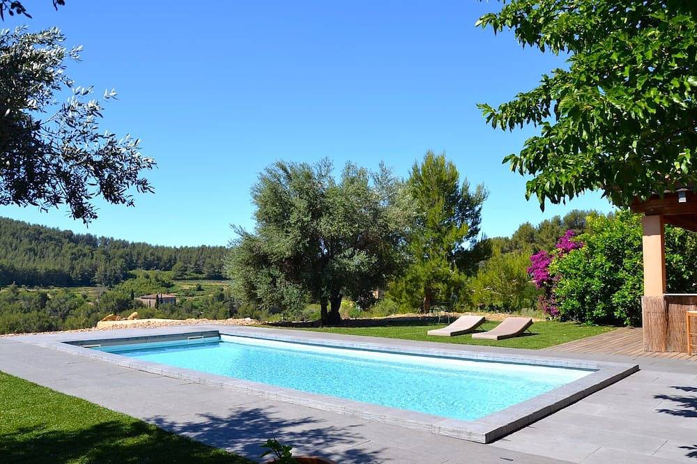 Villa contemporaine au calme proche mer et golf. in Saint-Cyr-sur-Mer, Côte méditerranéenne (France)