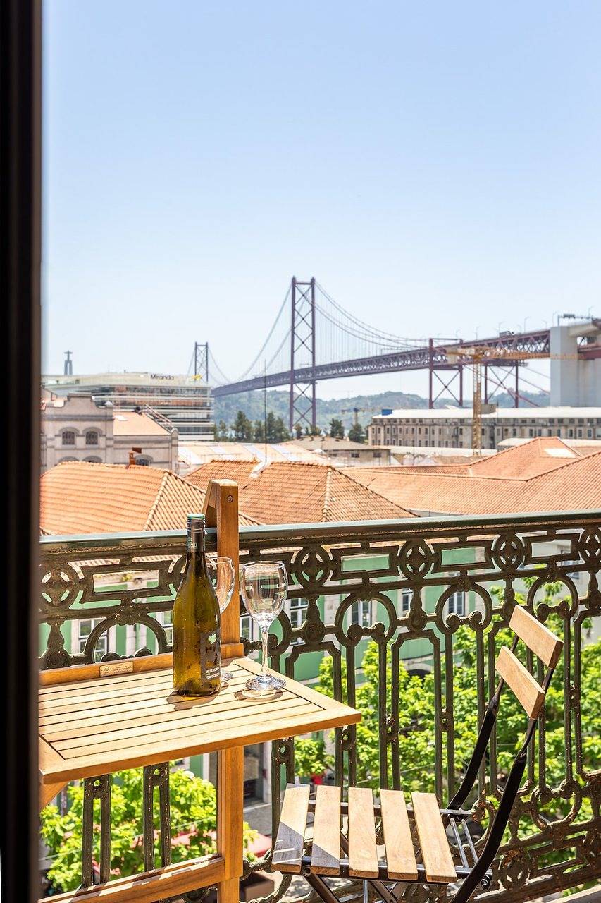 Apartamento entero, Bridge View Balcony, near Lx Factory in Lisboa, Costa de Lisboa