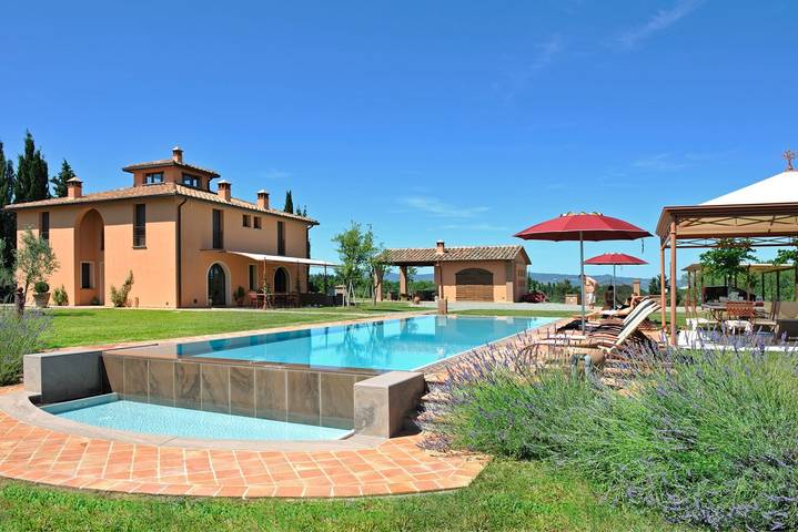 Villa für 8 Personen, mit Garten und Pool