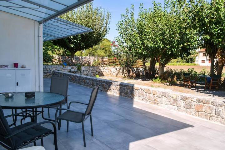 Maison d’hôte pour 5 personnes, avec Balcon et Terrasse ainsi que Jardin et Vue dans Région du Péloponnèse - 2