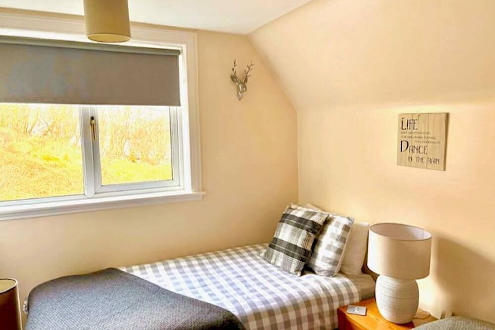 Four Woodside, ideal base to explore the Isle of Jura in Isle of Jura, Argyll & Bute