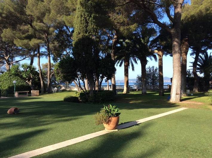 Appartement de vacances pour 4 personnes, avec vue ainsi que jardin et piscine, animaux acceptés