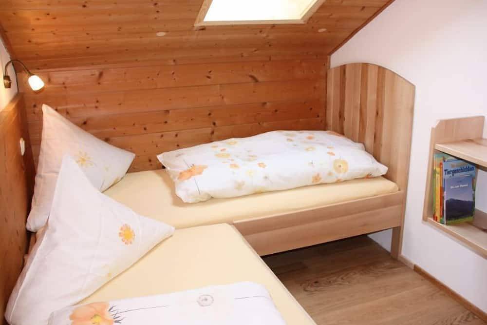 Ganze Wohnung, Ferienwohnung 50m², Bauernhof, Balkon, 2 Schlafzimmer, Wohnküche, Sat-Tv, W-Lan in Frasdorf, Bayerische Alpen
