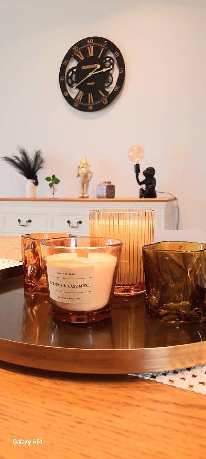 Location de vacances pour 4 personnes, avec vue sur le lac ainsi que terrasse et vue à Visé