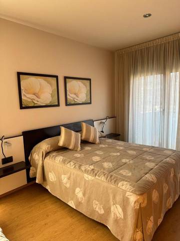 Gîte pour 4 personnes, avec jardin et vue à Arén