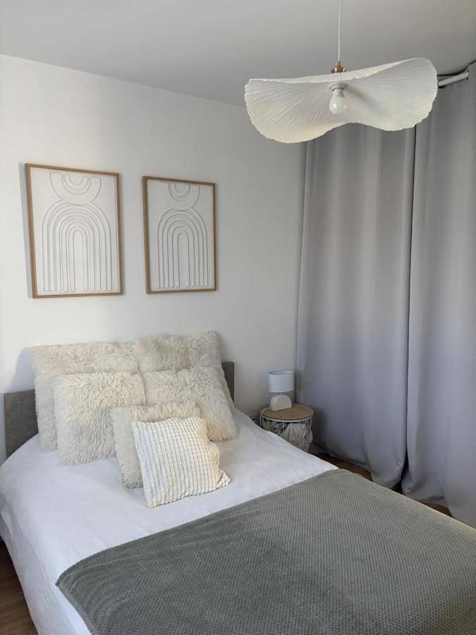 Gîte pour 2 personnes, avec jardin à Étival-lès-le-Mans - 4
