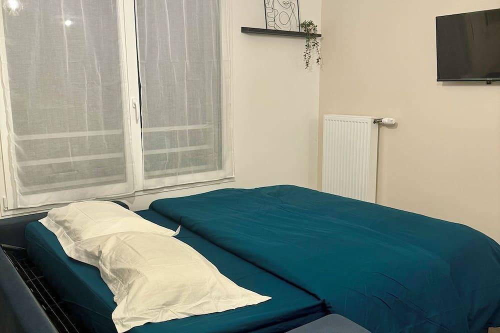 Apartamento entero, Cosy, fully-equipped Beige studio near Rer & Paris-Orly, with cot available in Vitry-sur-Seine, Valle del Marne
