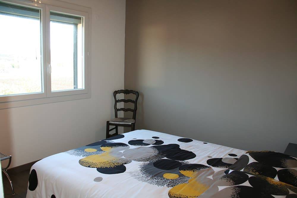 Casa Loubiere (Estudio, T2 y T4) in Pignans, Región Brignoles