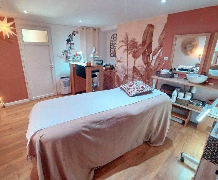 Location de vacances pour 3 personnes, avec jardin et jacuzzi ainsi que sauna et terrasse à Boussac (Aveyron) - 3