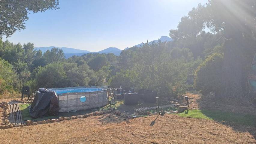 Location de vacances pour 4 personnes, avec jardin ainsi que piscine et vue, animaux acceptés à Roquevaire - 4