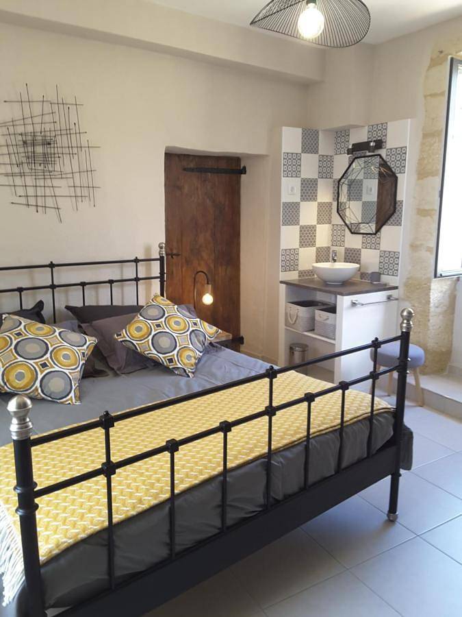 Maison d’hôte pour 2 personnes, avec piscine ainsi que jardin et vue à Flaux - 2