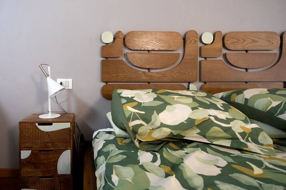 Entire apartment, Cozy one-bedroom apartment in the heart of Arona’s historic center, 100 m from the lakecasa degli Specchi is located in the charming historic center of Arona, just 100 meters from the shores of Lake Maggiore. A perfect location to explore the city on f in Arona (Lago Maggiore), Comune di Arona