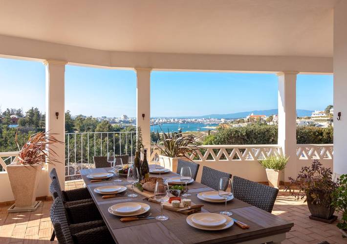 Villa para 8 pessoas, com Vista para o mar e Piscina em Ferragudo