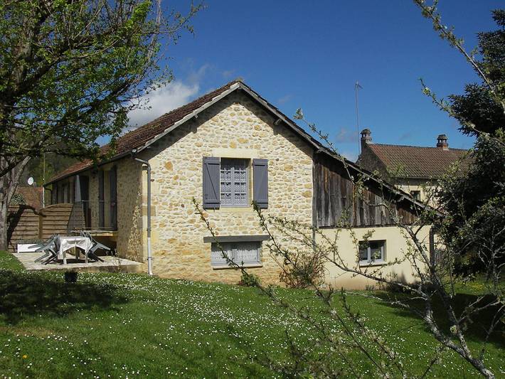Gîte pour 2 personnes, avec terrasse et piscine