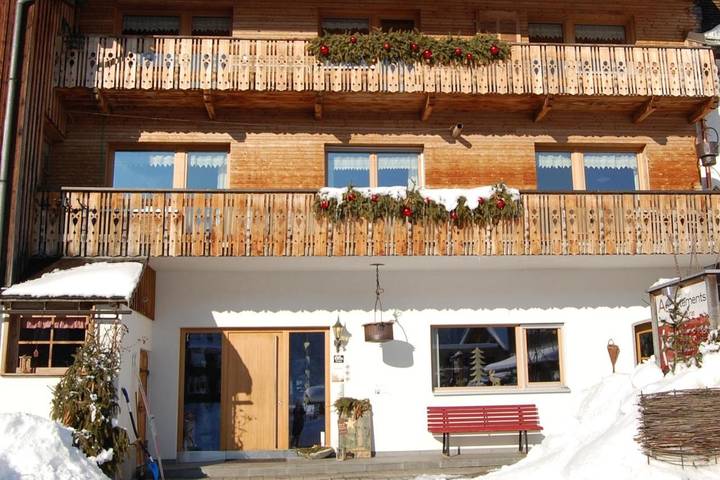 Ferienwohnung für 3 Personen, mit Garten und Ausblick, mit Haustier in Bezau