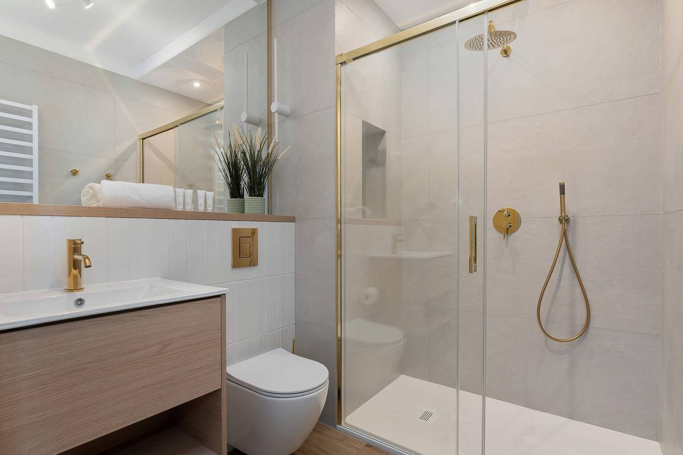 Estudio entero, Stylish Studio with Balcony | Workspace and Air Conditioning in Ciechocinek, Voivodato de Cuyavia y Pomerania