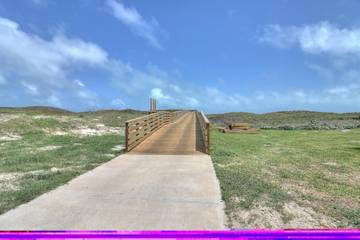 Vacation Rental for 12 Guests in Corpus Christi, Mustang Island, Picture 1