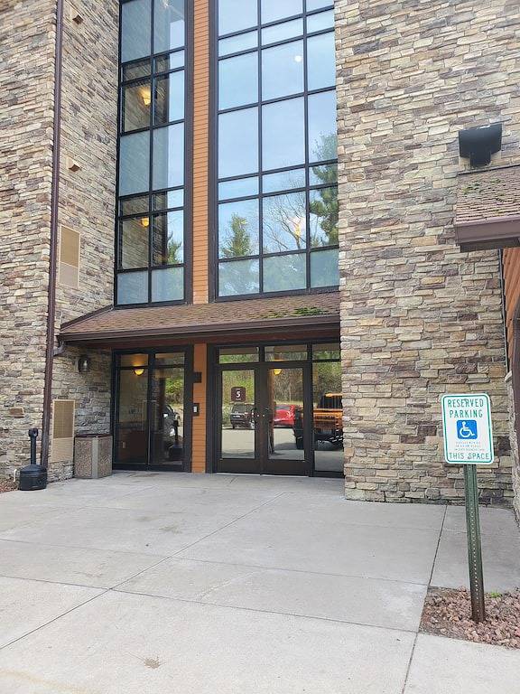 1-bedroom guestroom in a resort - short walk to Chula Vista Waterparks in Wisconsin Dells, Adams County (WI)