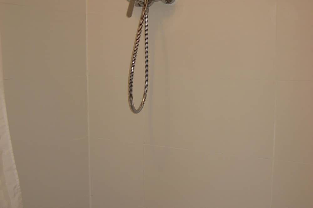 Zomerhuis, in rustige omgeving, 400 m van het strand en 50 m van het centrum in Wijk aan Zee, Nederlandse Noordzeekust