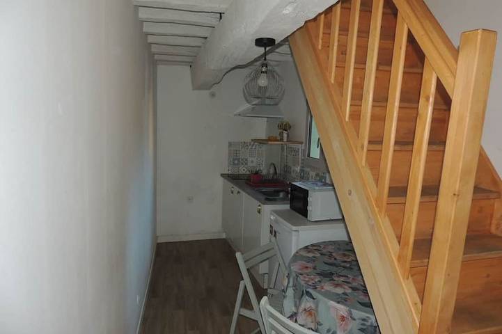 Appartement entier, Studio à Rustrel Tout équipé,séjour autonome. in Rustrel, Parc naturel régional du Luberon