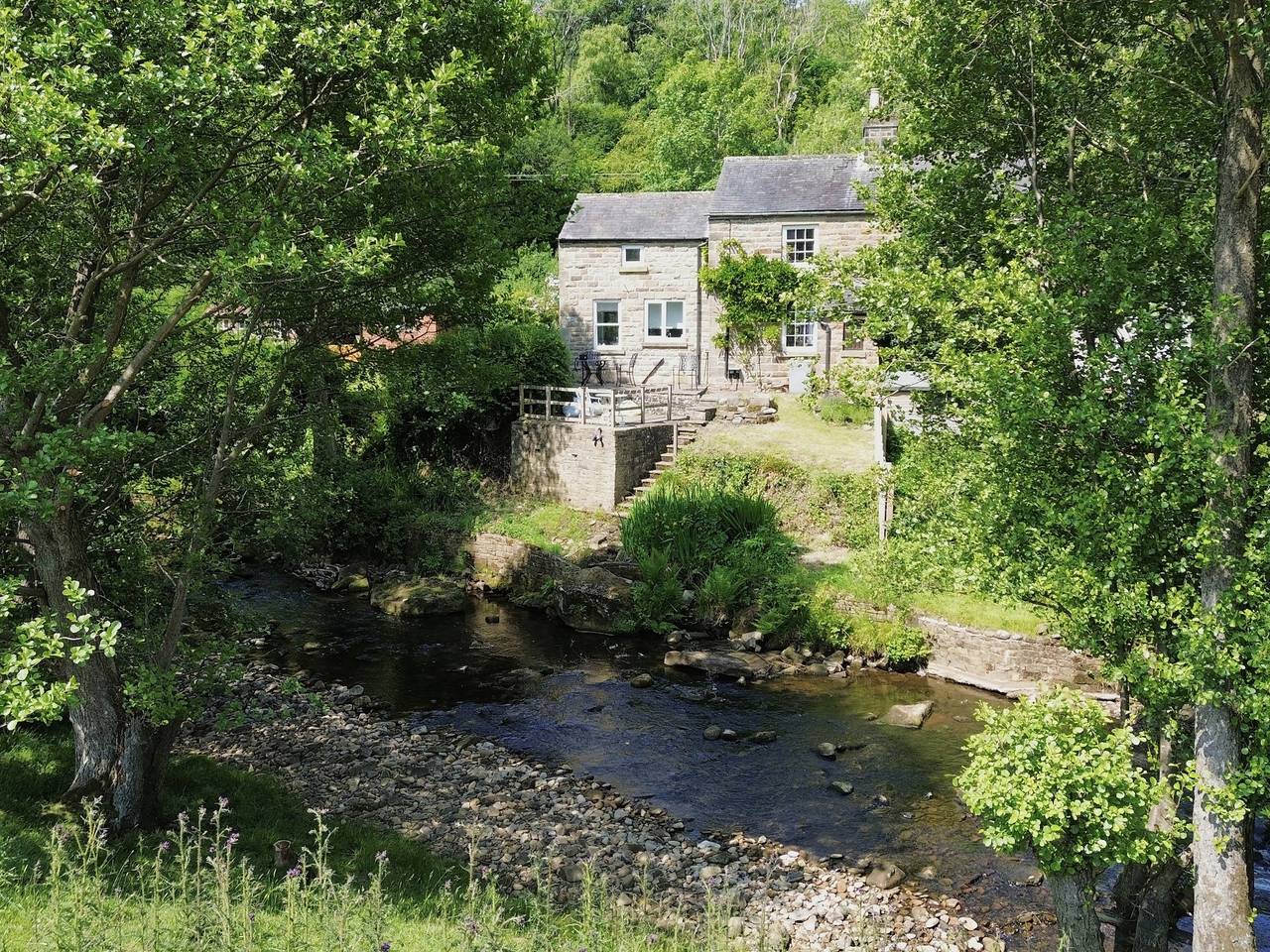 2 Whinstone Cottage in North York Moors National Park