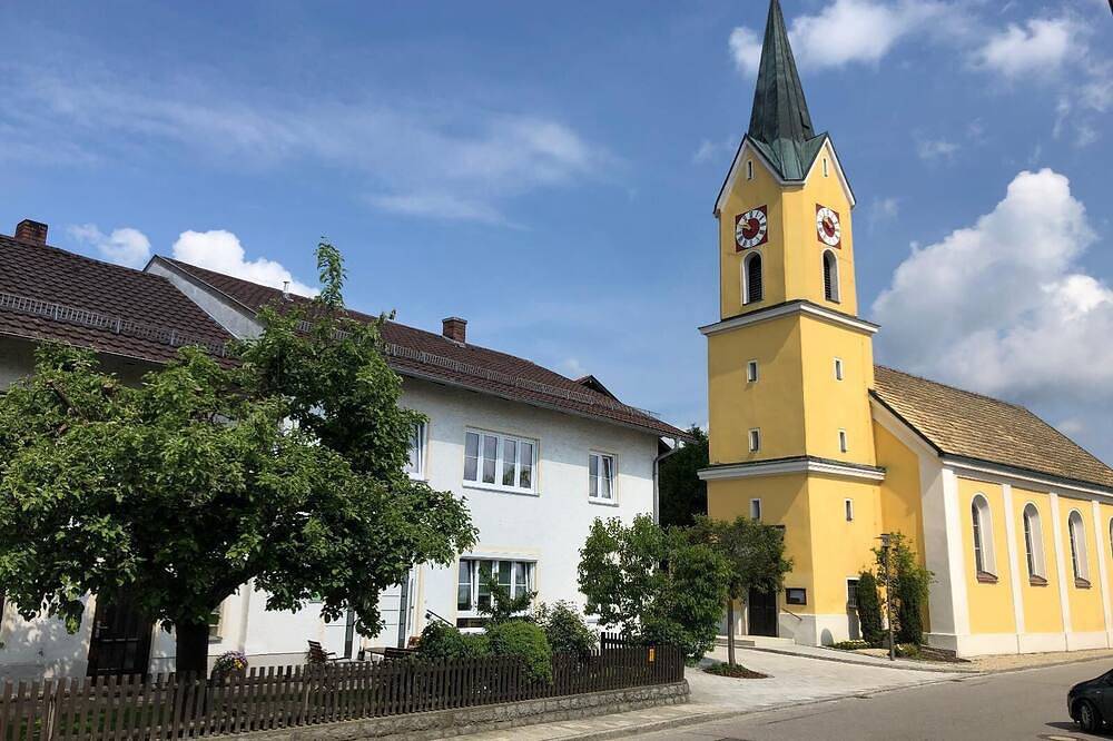Ganze Wohnung, Schöne Fewo (44qm) zentral gelegen mit Garten vor der Tür in Zandt, Ostbayern