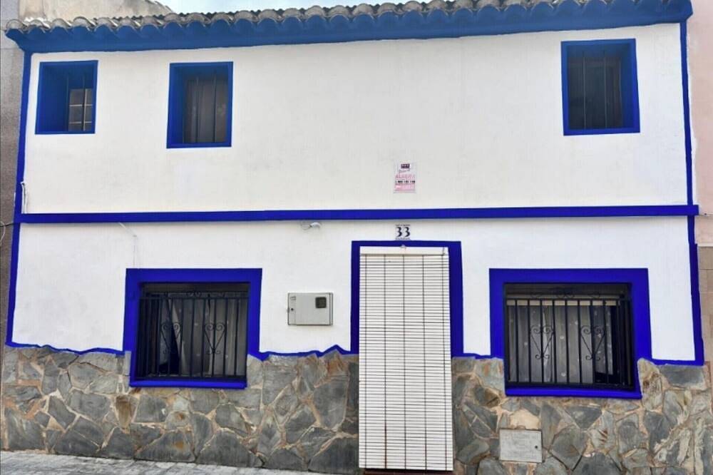 Casa De Pueblo Tradicional Española Interior Sax Alicante. Dormitorio 6 Camas Wifi in Sax, Interior de Alicante