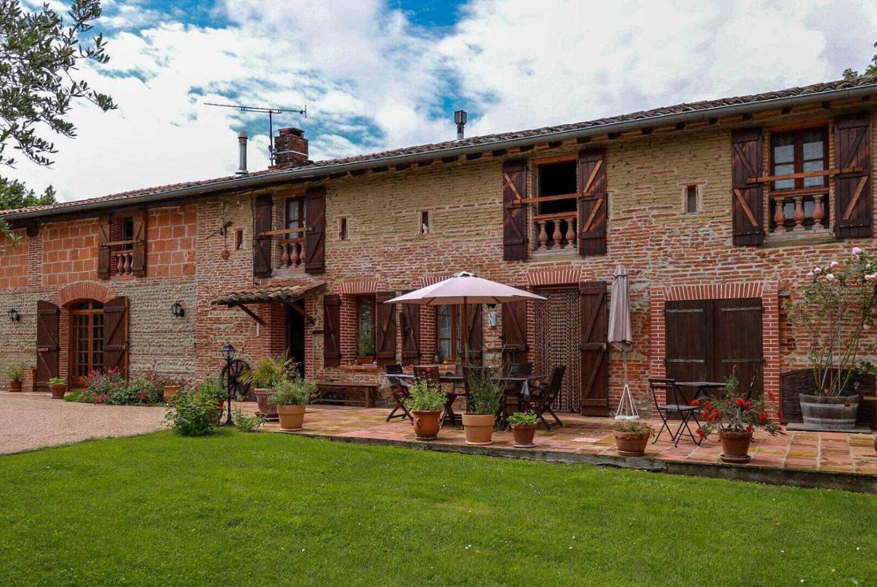 Family Room in Grazac, Haute-Garonne