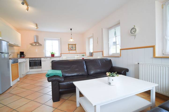 Ferienwohnung für 5 Personen, mit Garten und Ausblick in Schmallenberg