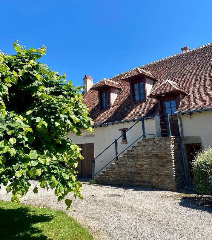 Gîte pour 3 personnes, avec vue ainsi que terrasse et jardin à Pouligny-Notre-Dame - 2