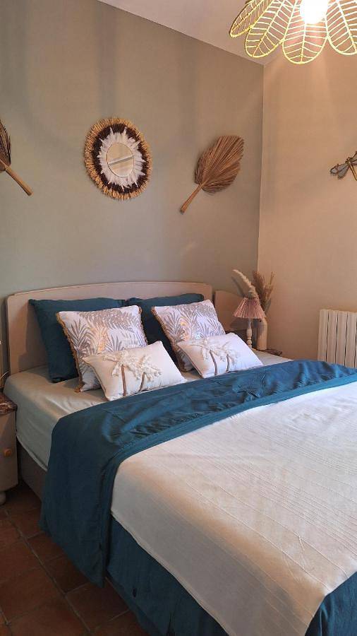 Chambre d’hôte pour 2 personnes, avec piscine et jardin à Le Thoronet