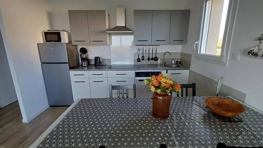 Gîte pour 4 personnes, avec vue ainsi que terrasse et jardin à Hirel - 4