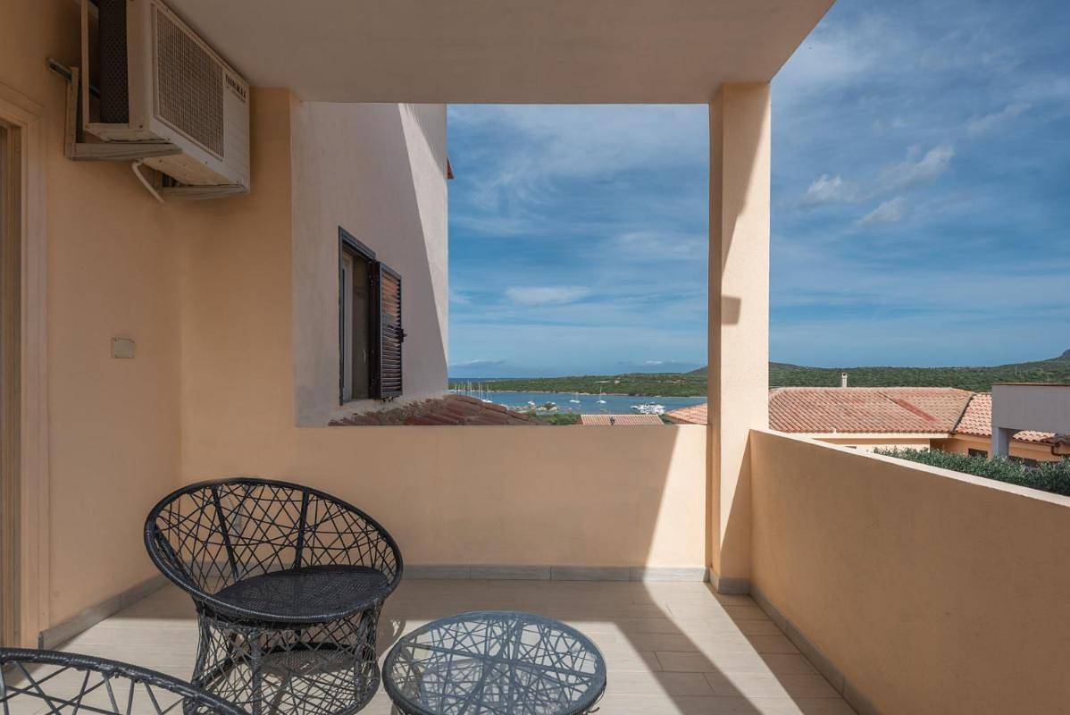 Ganze Wohnung, Fantastische Baia de Bahas Residence ein Schlafzimmer vier Schlafplätze und Kind in Villaggio Marineledda, Costa Smeralda