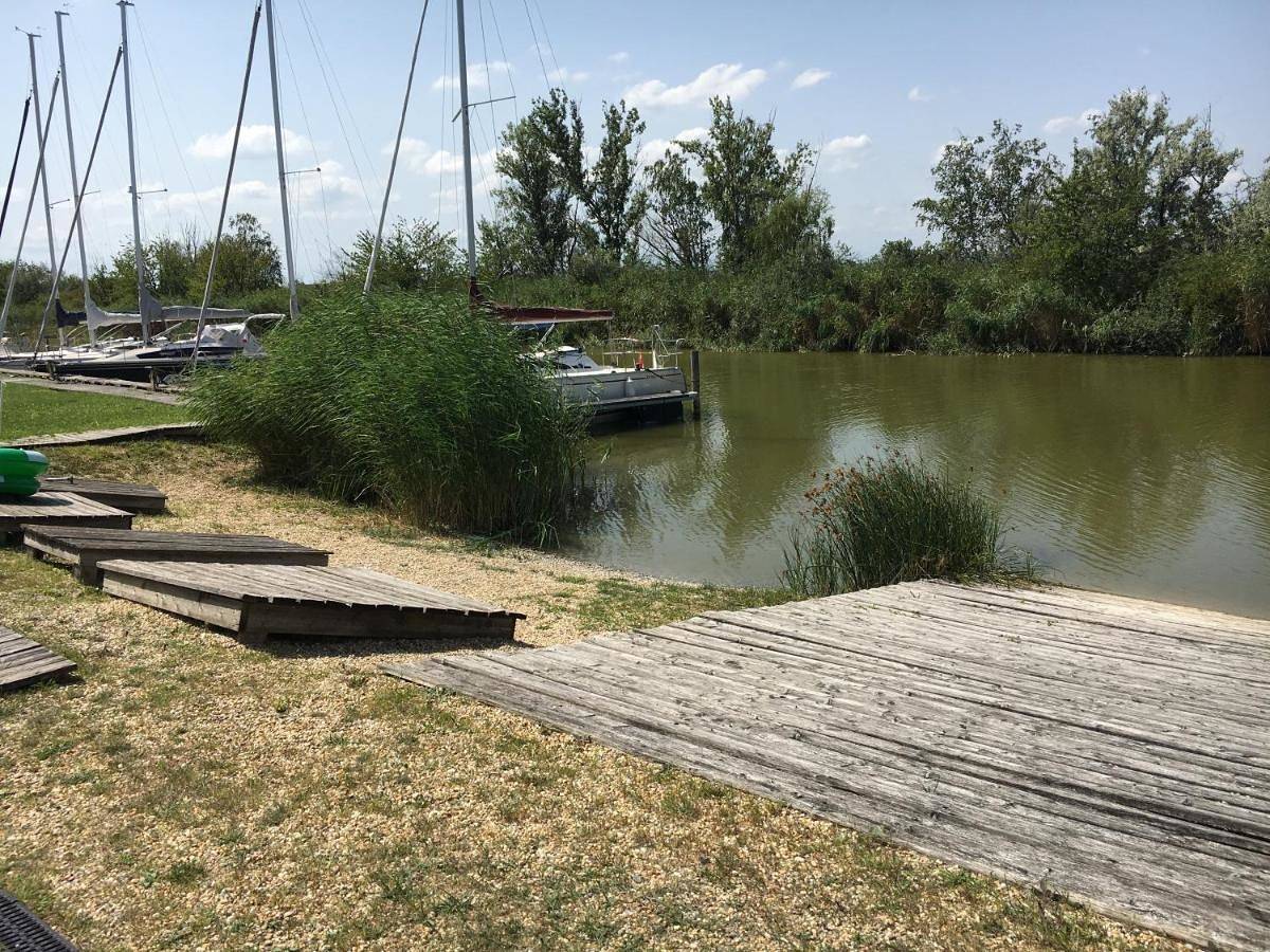 Ganze Wohnung, Bootshaus am See in Neusiedl am See, Neusiedlersee-Hügelland