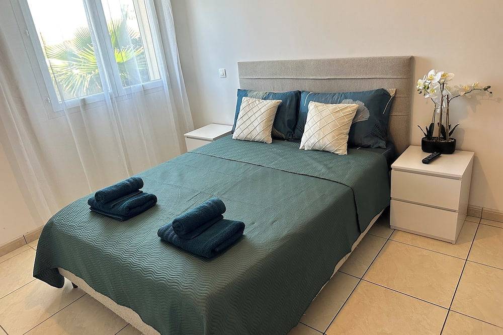 4-Star Villa Garrigue & Private Pool with No Overlooking Buildings in Florensac, Mittelmeerküste (Frankreich)
