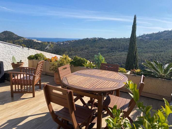 Maison de vacances pour 4 personnes, avec balcon ainsi que piscine et vue
