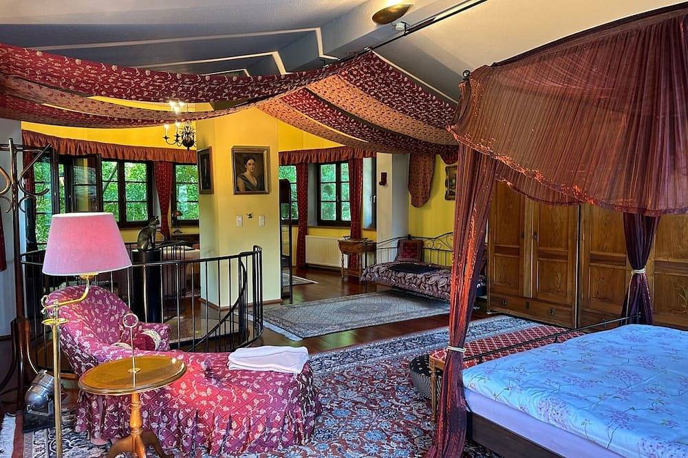 Ganze Wohnung, Penthouse-Suite Mountain View mit  Holzhütte/Sauna/Netflix in Altmünster, Bezirk Gmunden